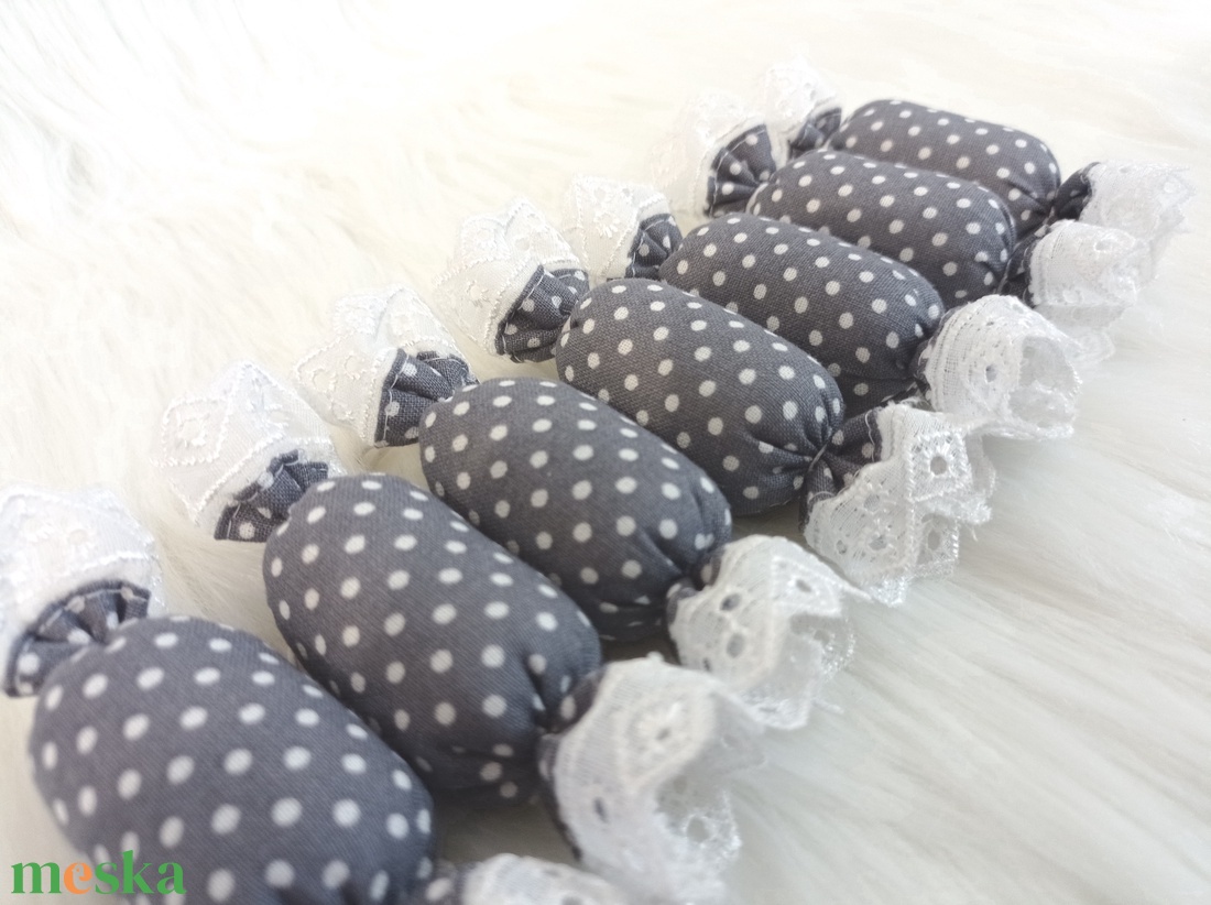 7 darabos textil szaloncukor csomag - 6. - karácsony - karácsonyi lakásdekoráció - karácsonyfadíszek - Meska.hu