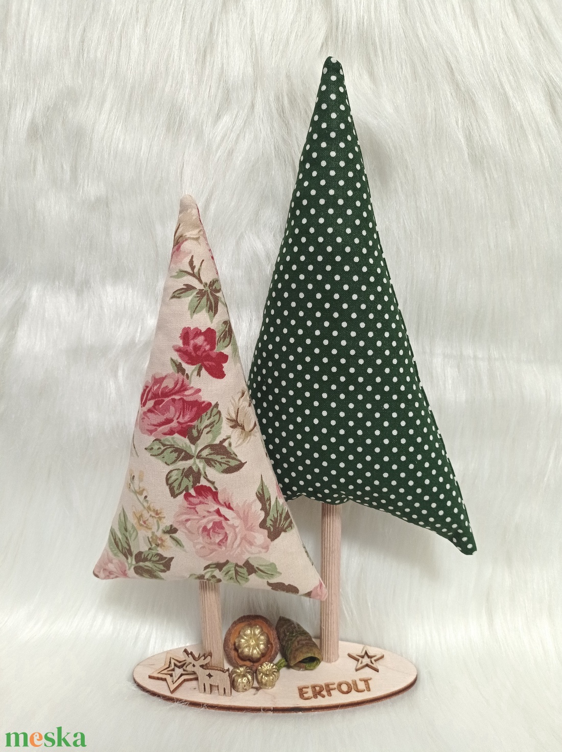 Textilből készült karácsonyi dekoráció  kézzel készített fenyőfa - 6. - karácsony - karácsonyi lakásdekoráció - karácsonyi lakásdíszek - Meska.hu