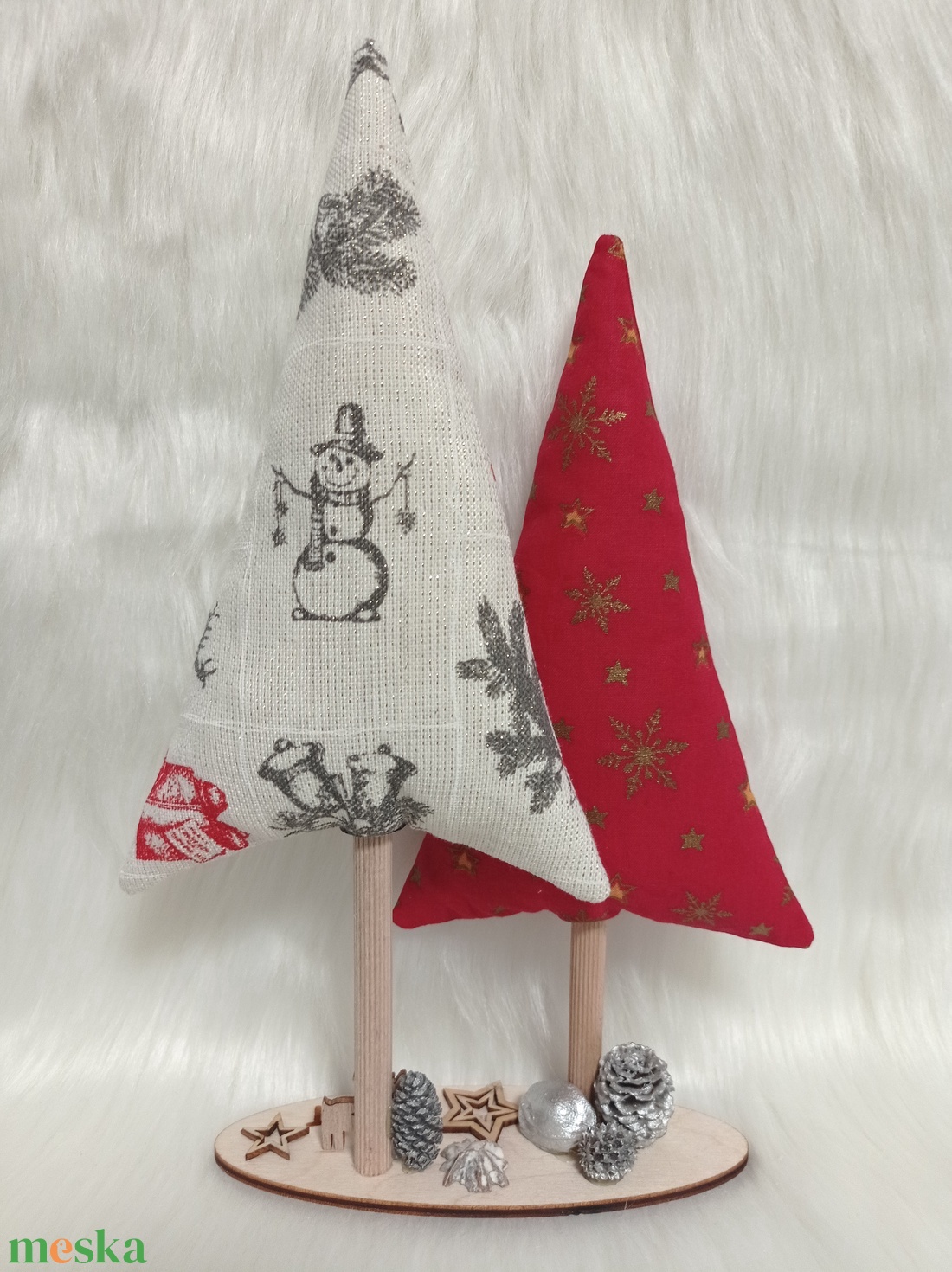 Textilből készült karácsonyi dekoráció  kézzel készített fenyőfa - 9. - karácsony - karácsonyi lakásdekoráció - karácsonyi lakásdíszek - Meska.hu