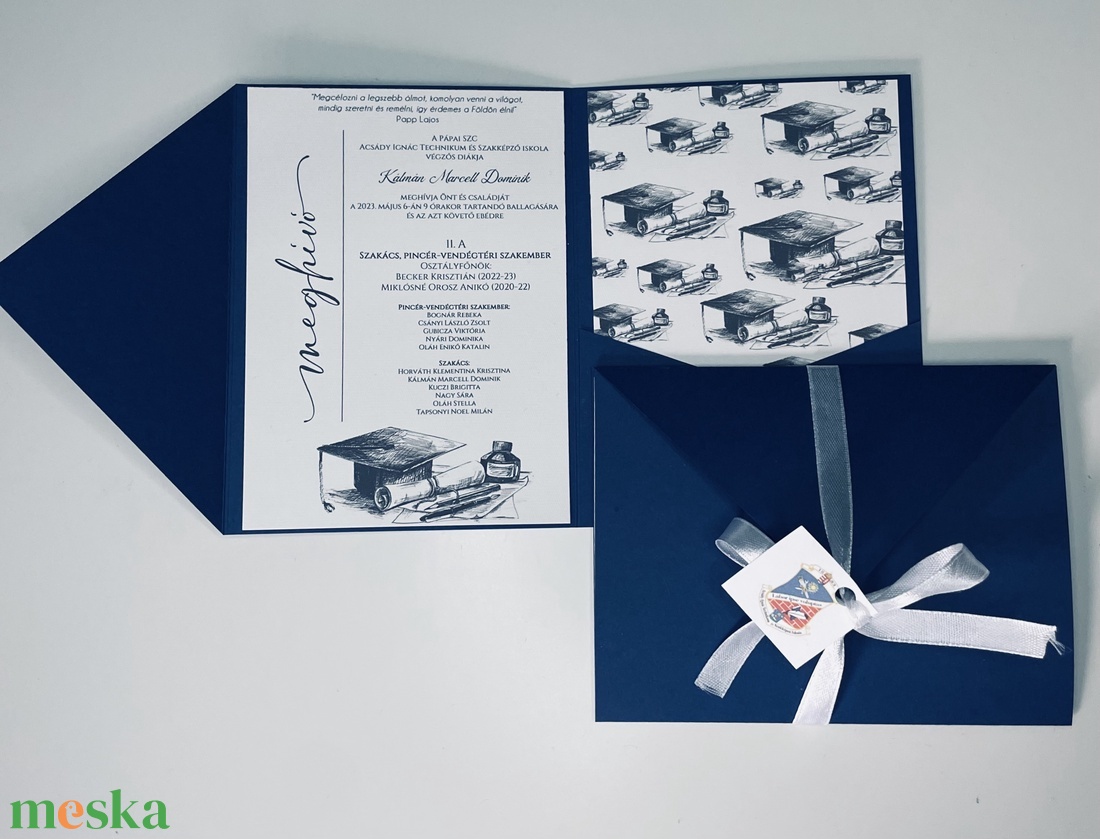 Sötétkék boríték alakú meghívó ballagásra vagy diplomaosztóra - otthon & életmód - papír, írószer - ajándékozás kellékei - meghívó - Meska.hu Sötétkék boríték alakú meghívó ballagásra vagy diplomaosztóra - otthon & életmód - papír, írószer - ajándékozás kellékei - meghívó - Meska.hu