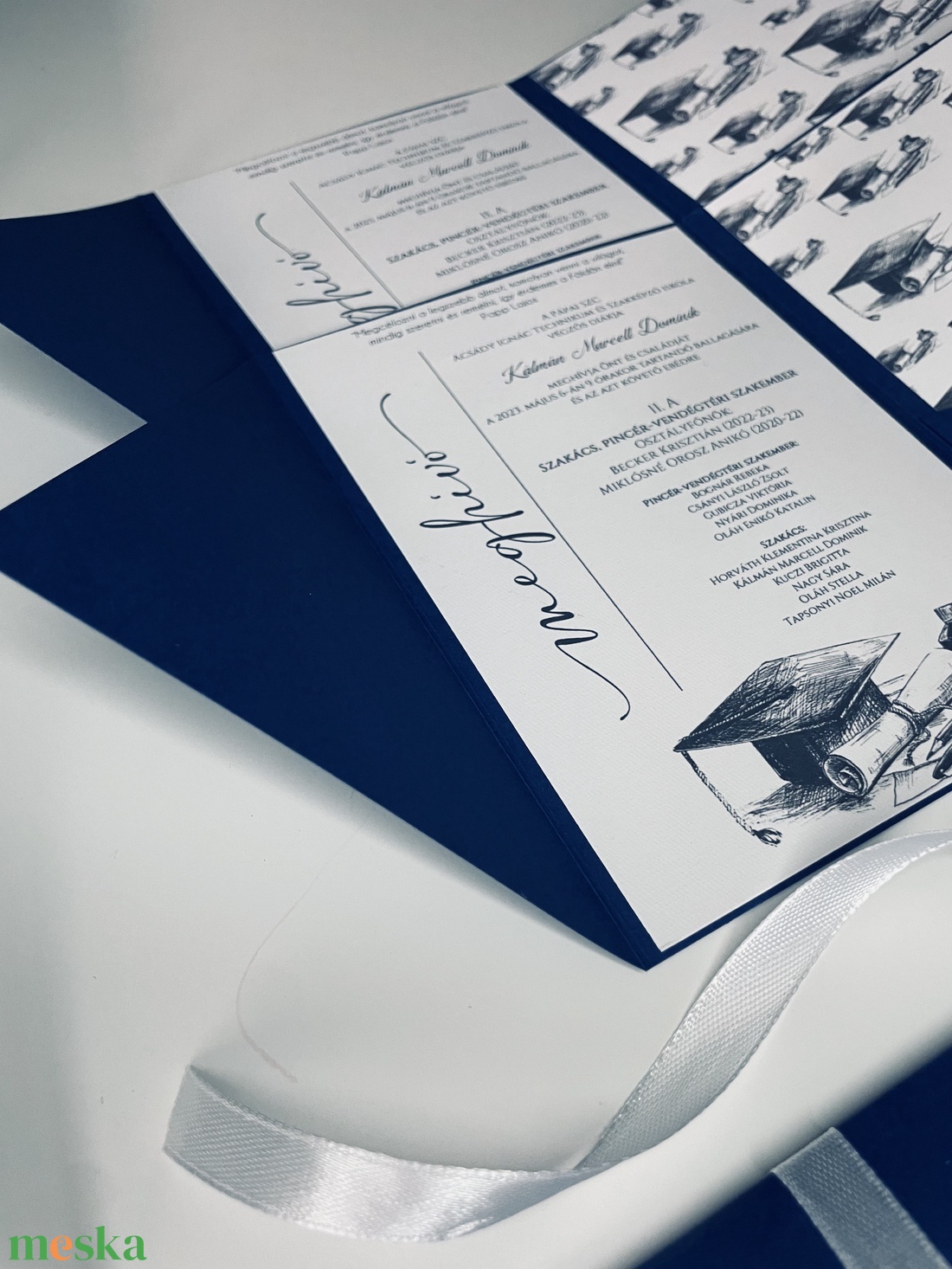 Sötétkék boríték alakú meghívó ballagásra vagy diplomaosztóra - otthon & életmód - papír, írószer - ajándékozás kellékei - meghívó - Meska.hu Sötétkék boríték alakú meghívó ballagásra vagy diplomaosztóra - otthon & életmód - papír, írószer - ajándékozás kellékei - meghívó - Meska.hu