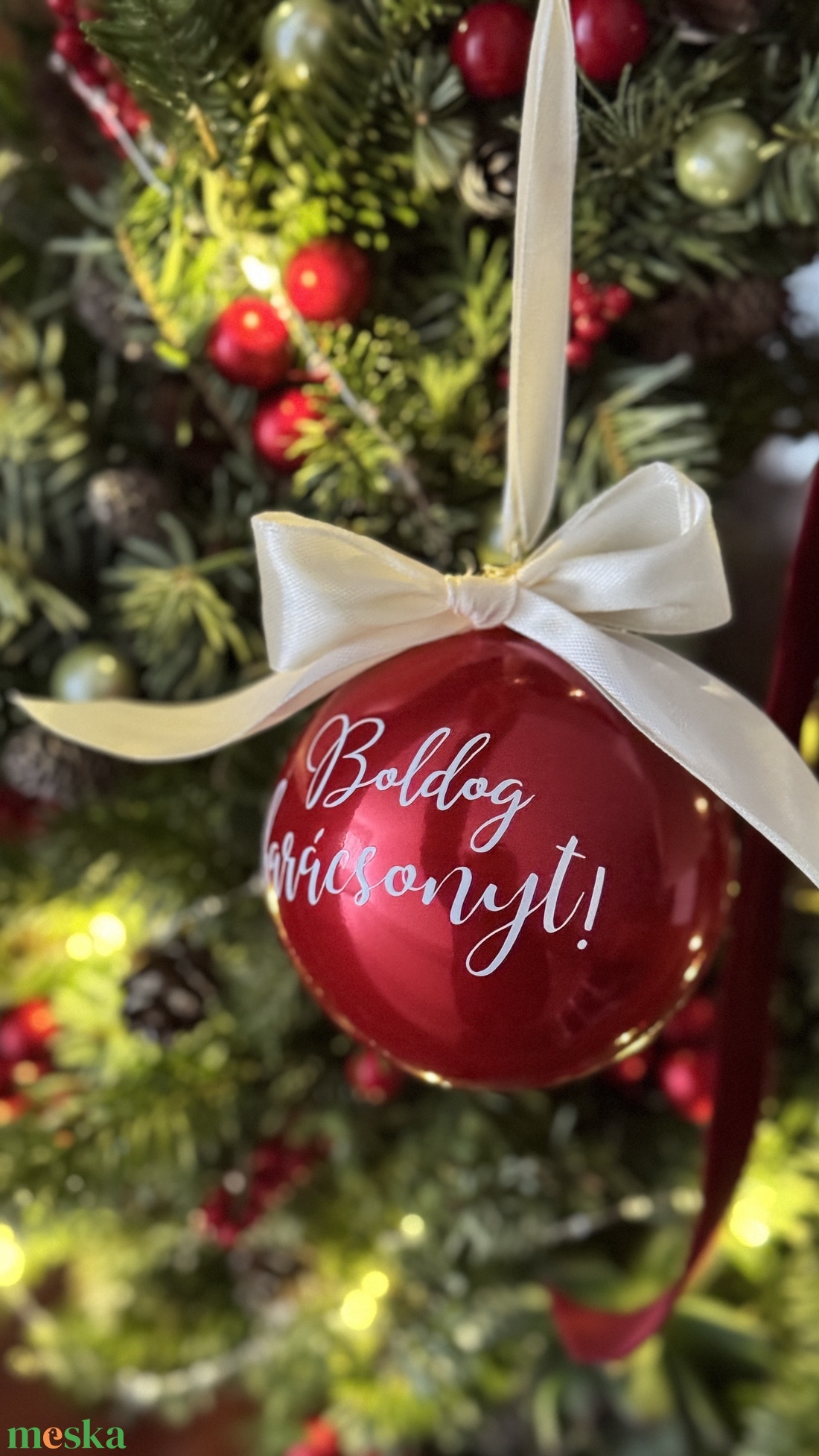 Egyedi feliratos karácsonyi gömbök többféle színben - karácsony - karácsonyi lakásdekoráció - karácsonyfadíszek - Meska.hu