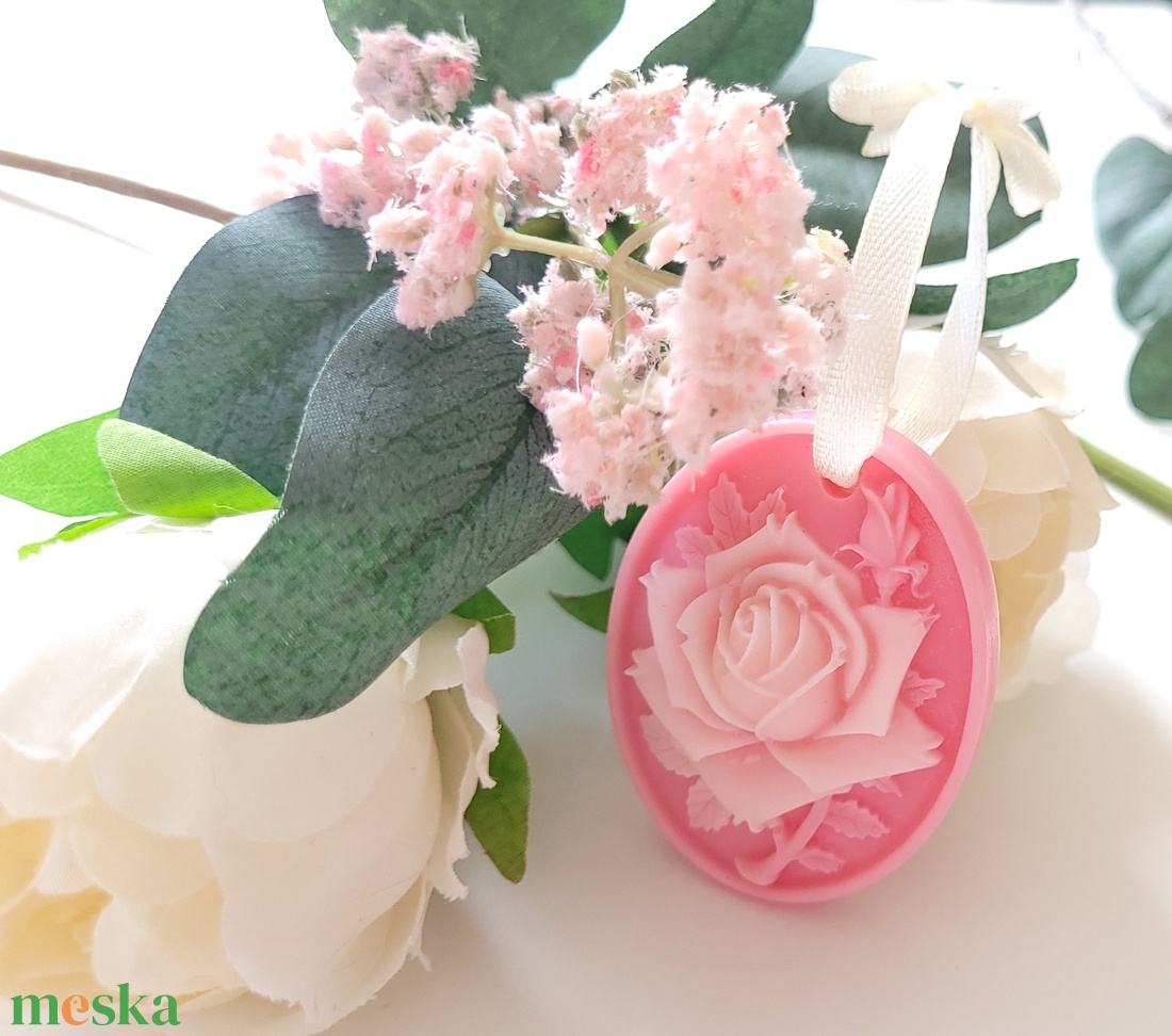 Firenzei illatviasz,  bazsarózsa és alma illat, szekrény illatosító rózsa medál - otthon & életmód - gyertya, illat, aroma - illatviasz - Meska.hu