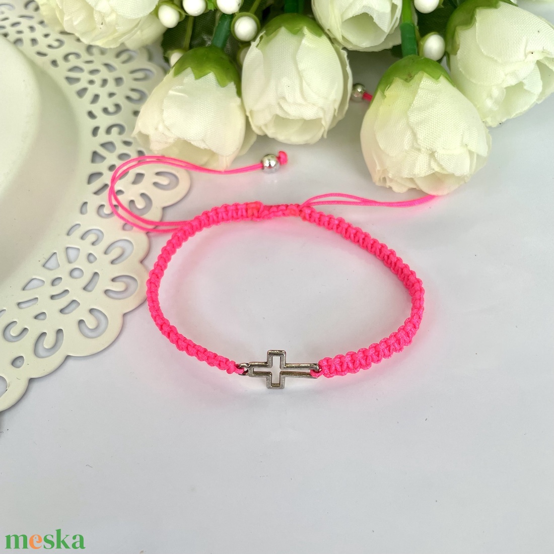 Fonott kereszt karkötő  pink színben, állítható méret - ékszer - karkötő - fonott karkötő - Meska.hu
