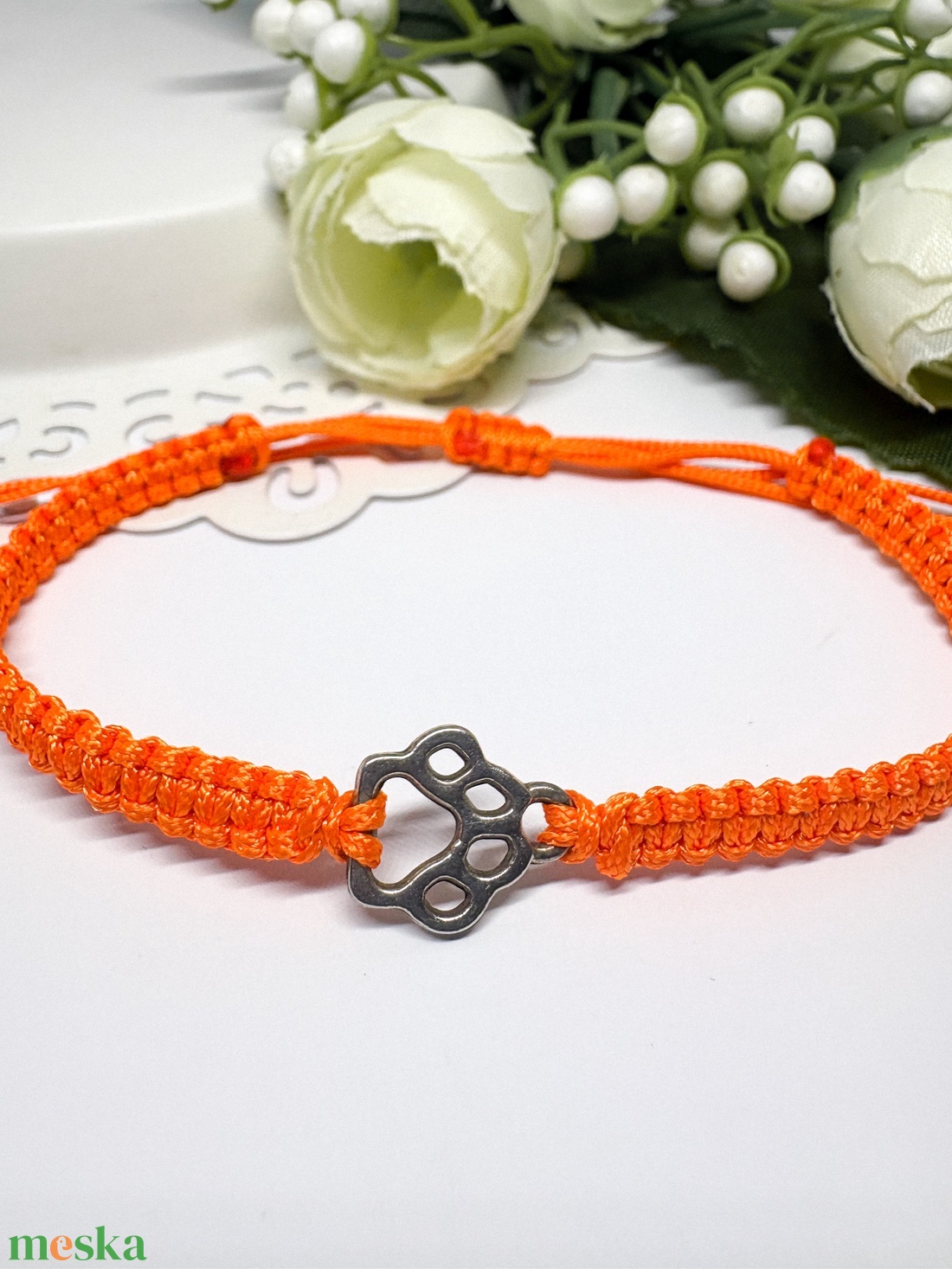 Makramé fonott karkötő  tapancsos kék  - ékszer - karkötő - gyöngyös karkötő - Meska.hu