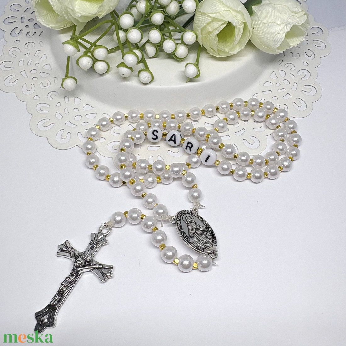    Fehér rózsafüzér díszdobozban keresztelő ajándék - otthon & életmód - vallás - lánc & füzér - Meska.hu