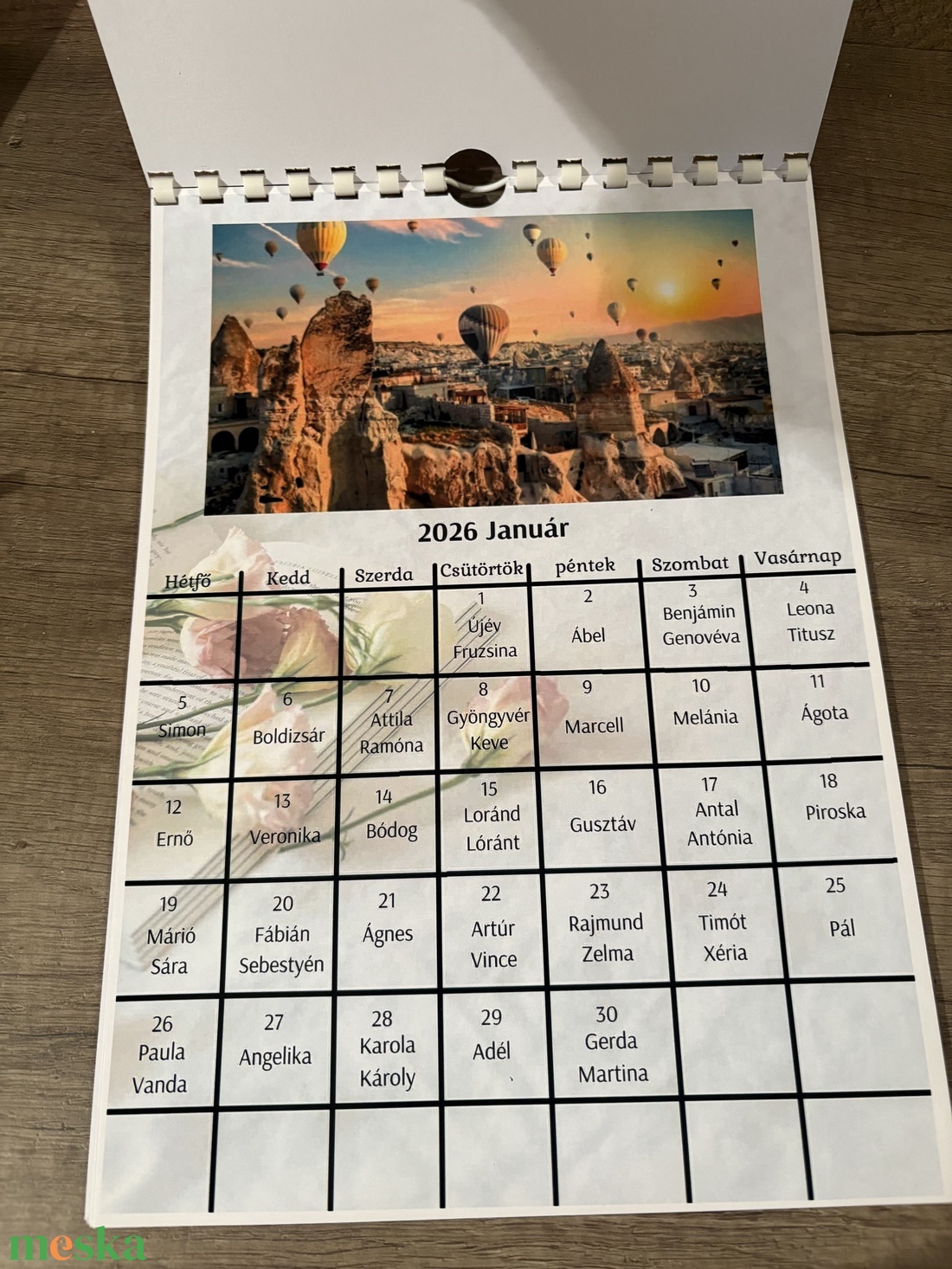 Prémium Egyedi Falinaptár Fotókkal és Személyre Szabható Névnapokkal - otthon & életmód - dekoráció - fali és függő dekoráció - falinaptár & öröknaptár - Meska.hu