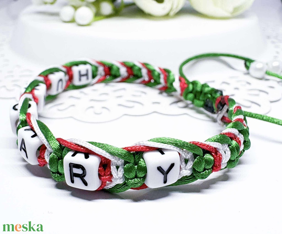 HUNGARY � Kézzel csomózott nemzeti színű karkötő - ékszer - karkötő - fonott karkötő - Meska.hu