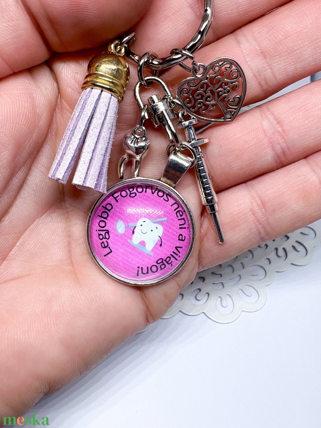 Legjobb Fogorvos néni - Egyedi feliratos kulcstartó orvosi fityegőkkel - táska & tok - kulcstartó & táskadísz - kulcstartó - Meska.hu