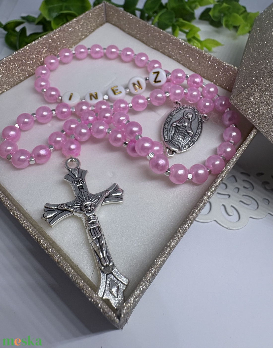 Egyedi Névre Szóló Rózsafüszér -Keresztelőre, Elsőáldozásra- Választható színekkel - otthon & életmód - vallás - lánc & füzér - Meska.hu