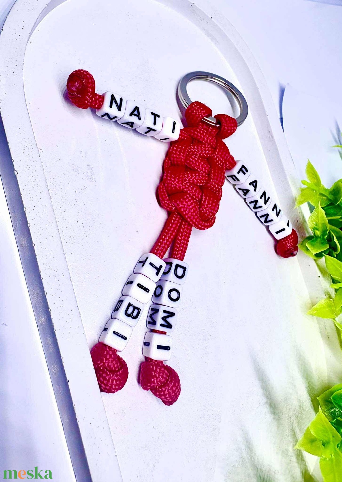 Egyedi Családfa Kulcstartó-Piros Emberkés 4 névvel - táska & tok - kulcstartó & táskadísz - kulcstartó - Meska.hu