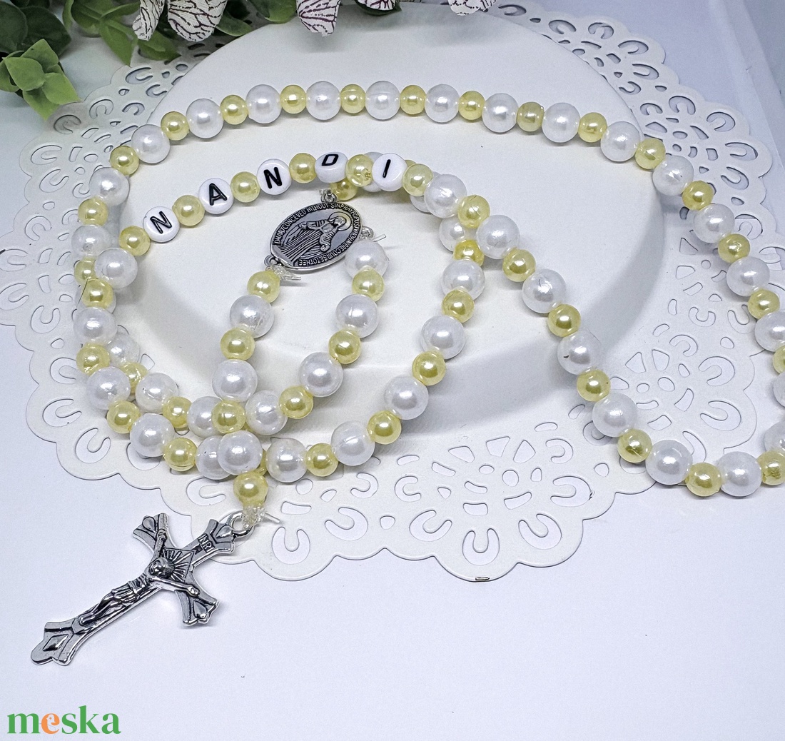  Egyedi gyöngyös rózsafüzér � személyre szabható névvel ???? - ékszer - nyaklánc - monogram & névnyaklánc - Meska.hu