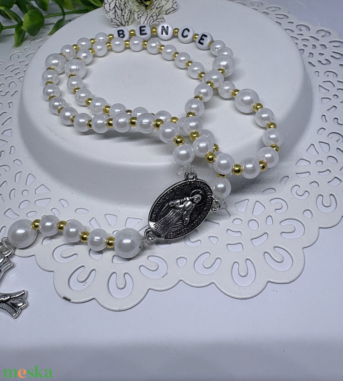  Egyedi gyöngyös rózsafüzér � személyre szabható névvel ???? - ékszer - nyaklánc - monogram & névnyaklánc - Meska.hu