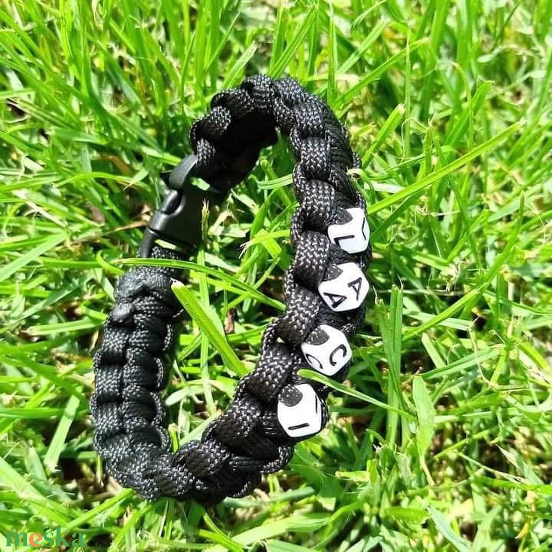 Paracord neves karkötő  - ékszer - karkötő - széles karkötő - Meska.hu