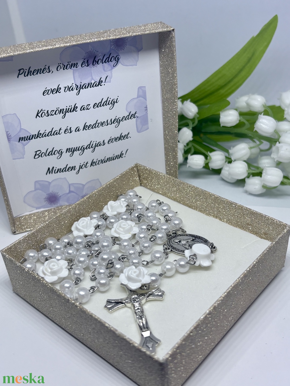 Elegáns Rózsafüzér Fehér Rózsákkal és Gyöngyökkel � Díszdobozban - otthon & életmód - vallás - lánc & füzér - Meska.hu