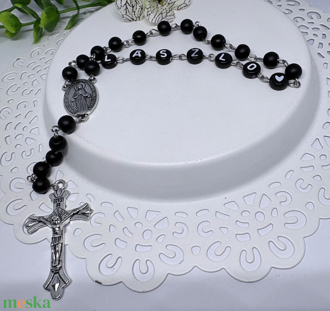  Egyedi gyöngyös rózsafüzér � személyre szabható névvel ???? - ékszer - nyaklánc - monogram & névnyaklánc - Meska.hu