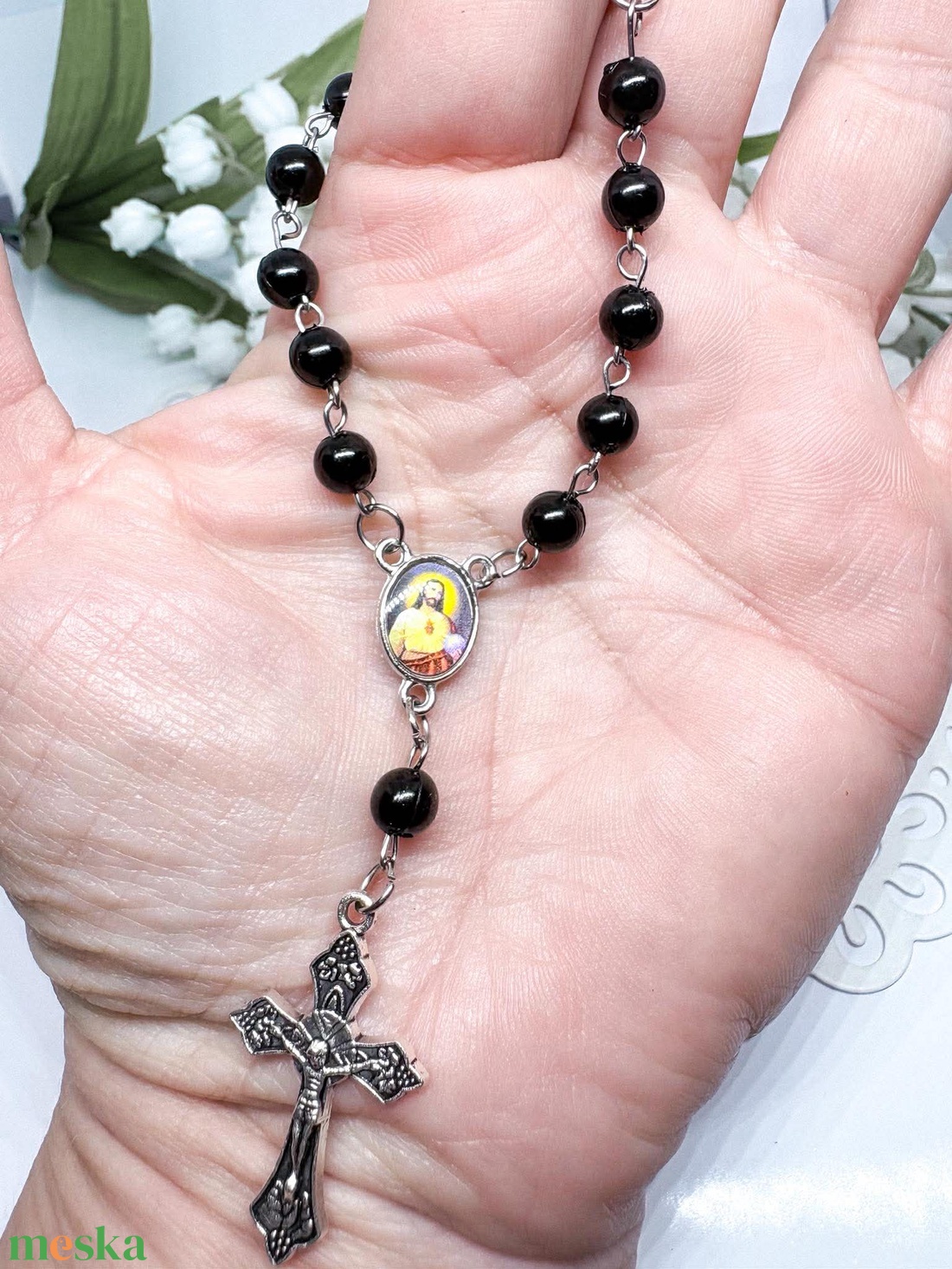 Autós rózsafüzér szentképpel � Több változatban fekete - otthon & életmód - autó - visszapillantó dísz - Meska.hu