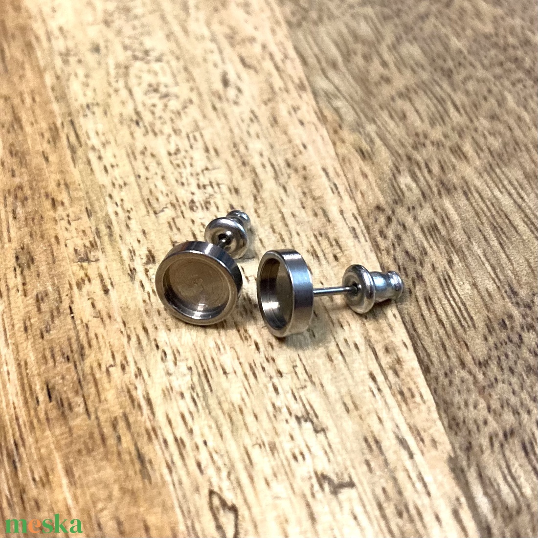 Nemesacél fülbevaló alap szett - 6 mm - kellékek & szerszámok - ékszerkellék - fülbevaló alap - Meska.hu Nemesacél fülbevaló alap szett - 6 mm - kellékek & szerszámok - ékszerkellék - fülbevaló alap - Meska.hu