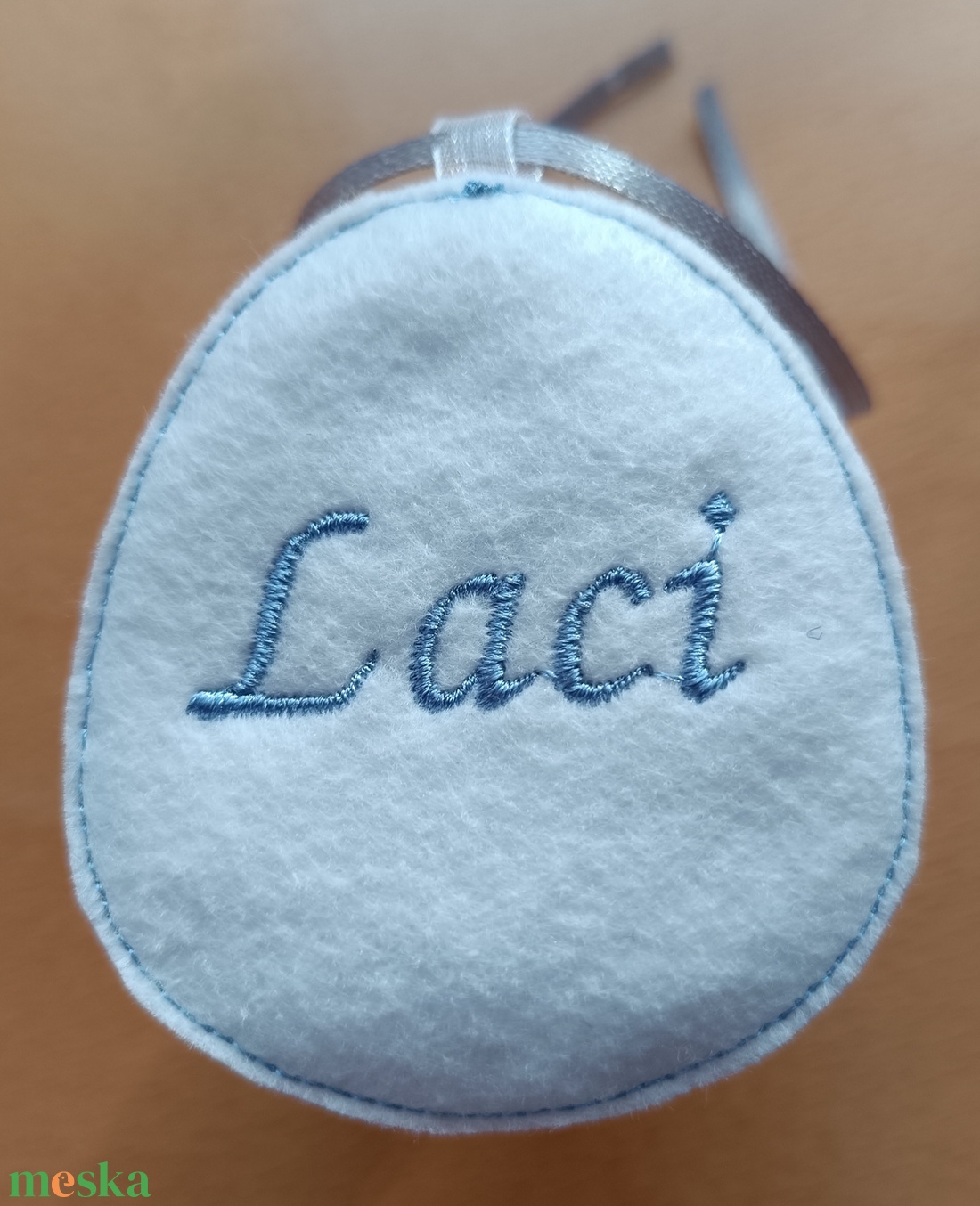 Hímzett húsvéti tojások - otthon & életmód - dekoráció - fali és függő dekoráció - függődísz - Meska.hu