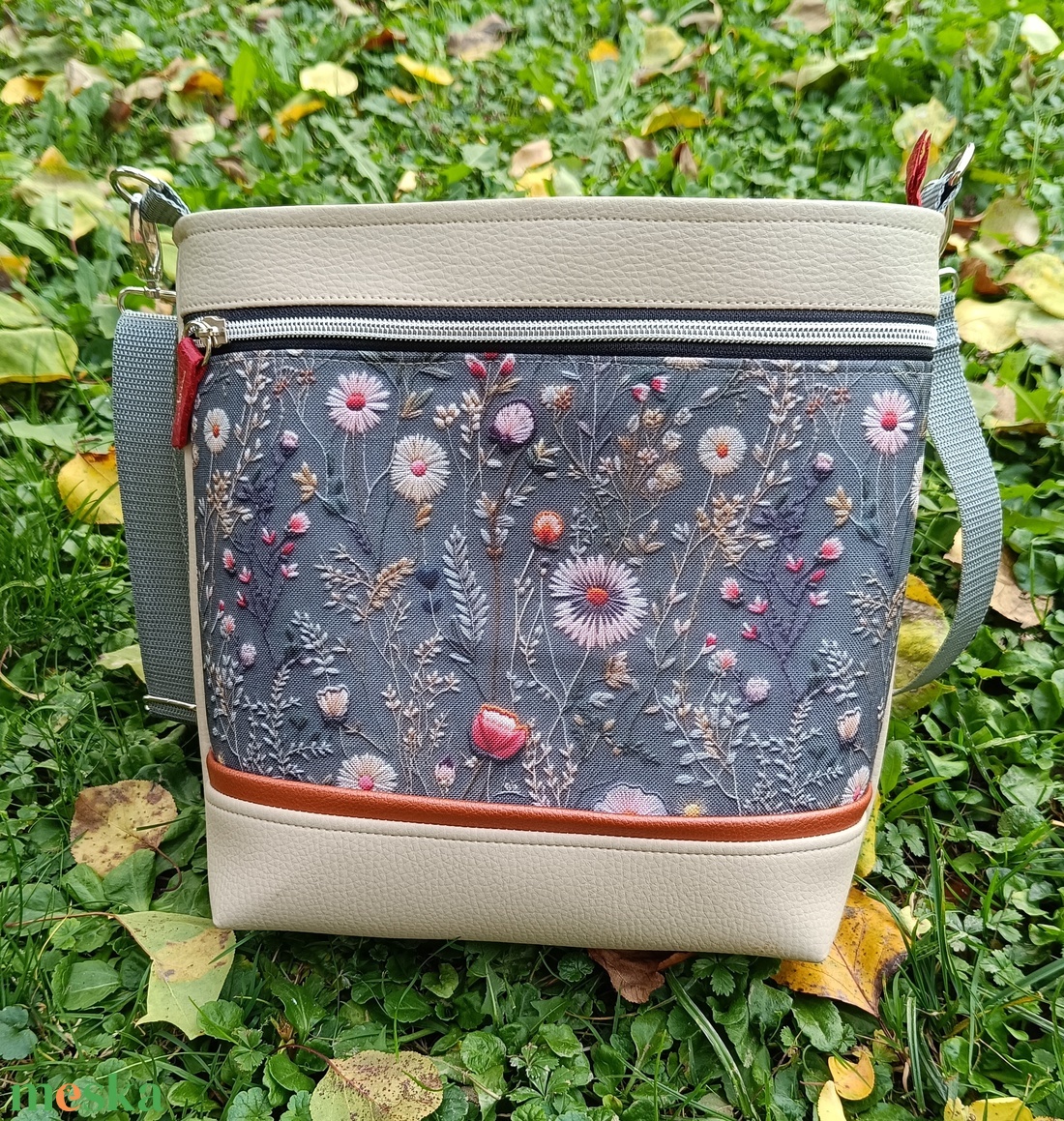 Női válltáska, crossbody, kistáska - táska & tok - kézitáska & válltáska - vállon átvethető táska - Meska.hu Női válltáska, crossbody, kistáska - táska & tok - kézitáska & válltáska - vállon átvethető táska - Meska.hu