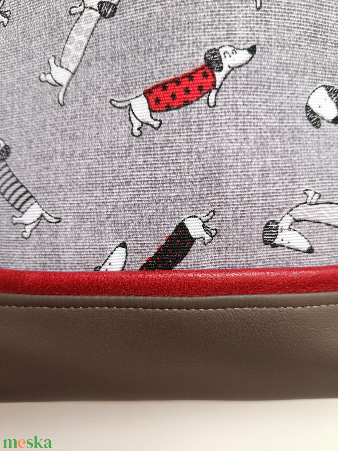 Tacskós női válltáska, crossbody/ kistáska - táska & tok - kézitáska & válltáska - vállon átvethető táska - Meska.hu Tacskós női válltáska, crossbody/ kistáska - táska & tok - kézitáska & válltáska - vállon átvethető táska - Meska.hu