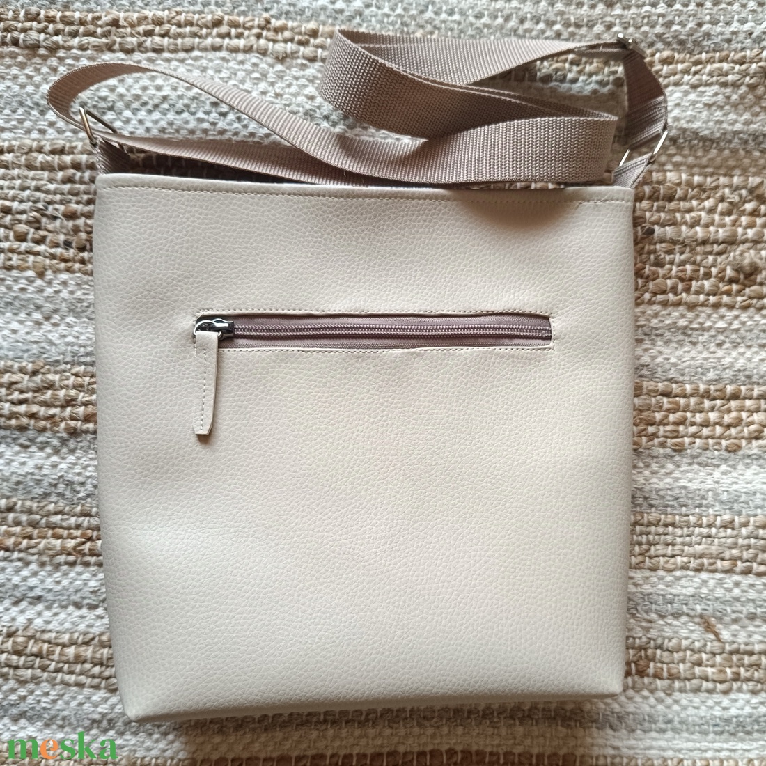 Bézs virágos női válltáska, crossbody - táska & tok - kézitáska & válltáska - vállon átvethető táska - Meska.hu Bézs virágos női válltáska, crossbody - táska & tok - kézitáska & válltáska - vállon átvethető táska - Meska.hu
