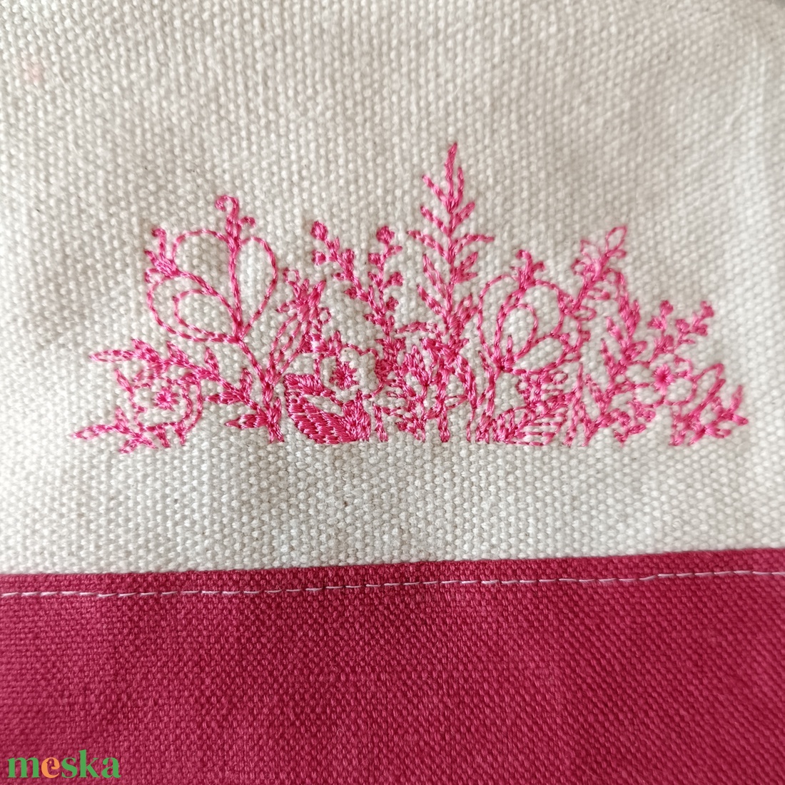 Nosztalgikus hímzett neszeszer, cipzáras tok - táska & tok - neszesszer - Meska.hu