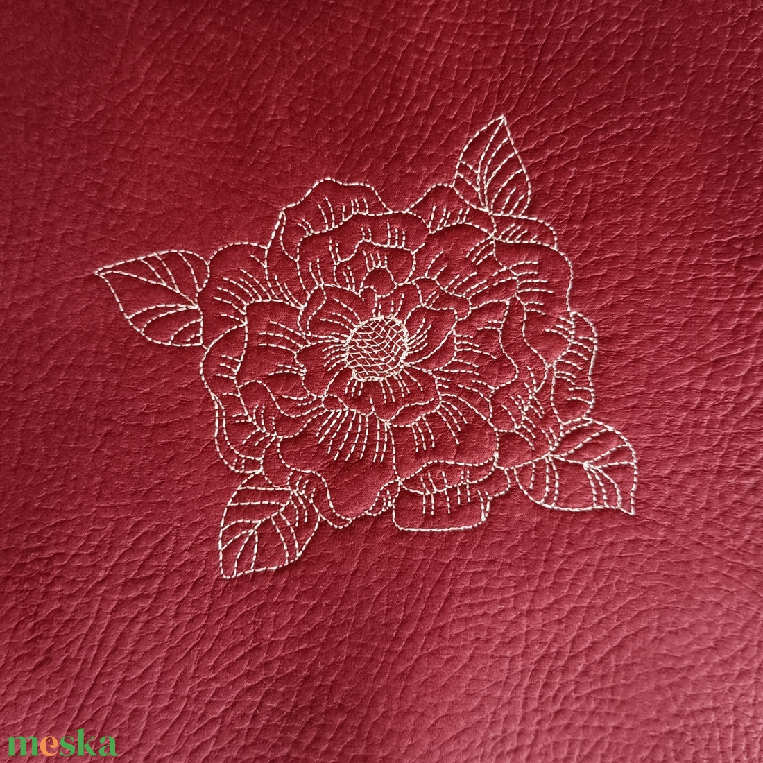 Rózsás hímzett textilbőr neszeszer / cipzáras tok - táska & tok - neszesszer - Meska.hu