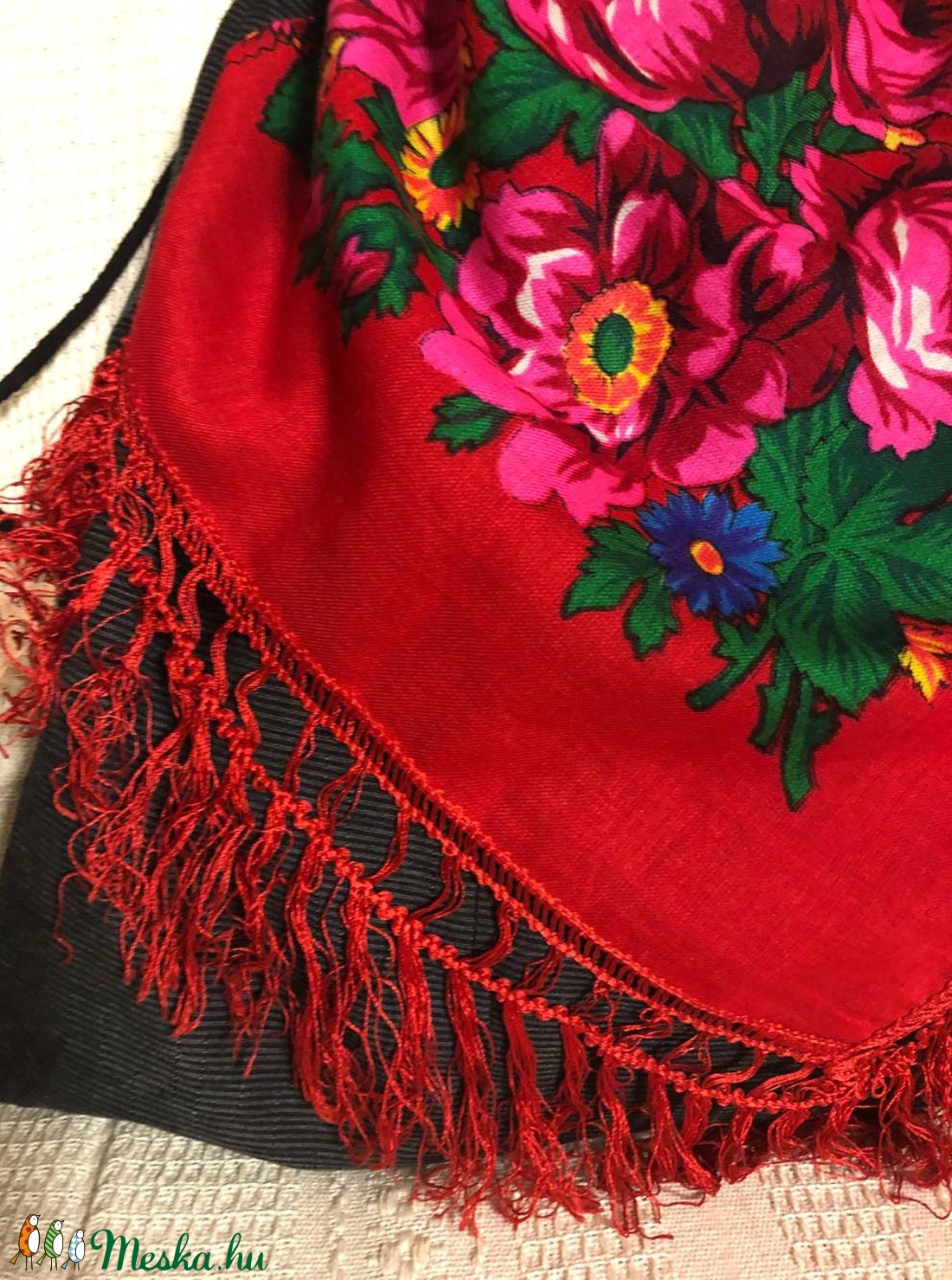 Virágos, rojtos hátizsák -  - Meska.hu