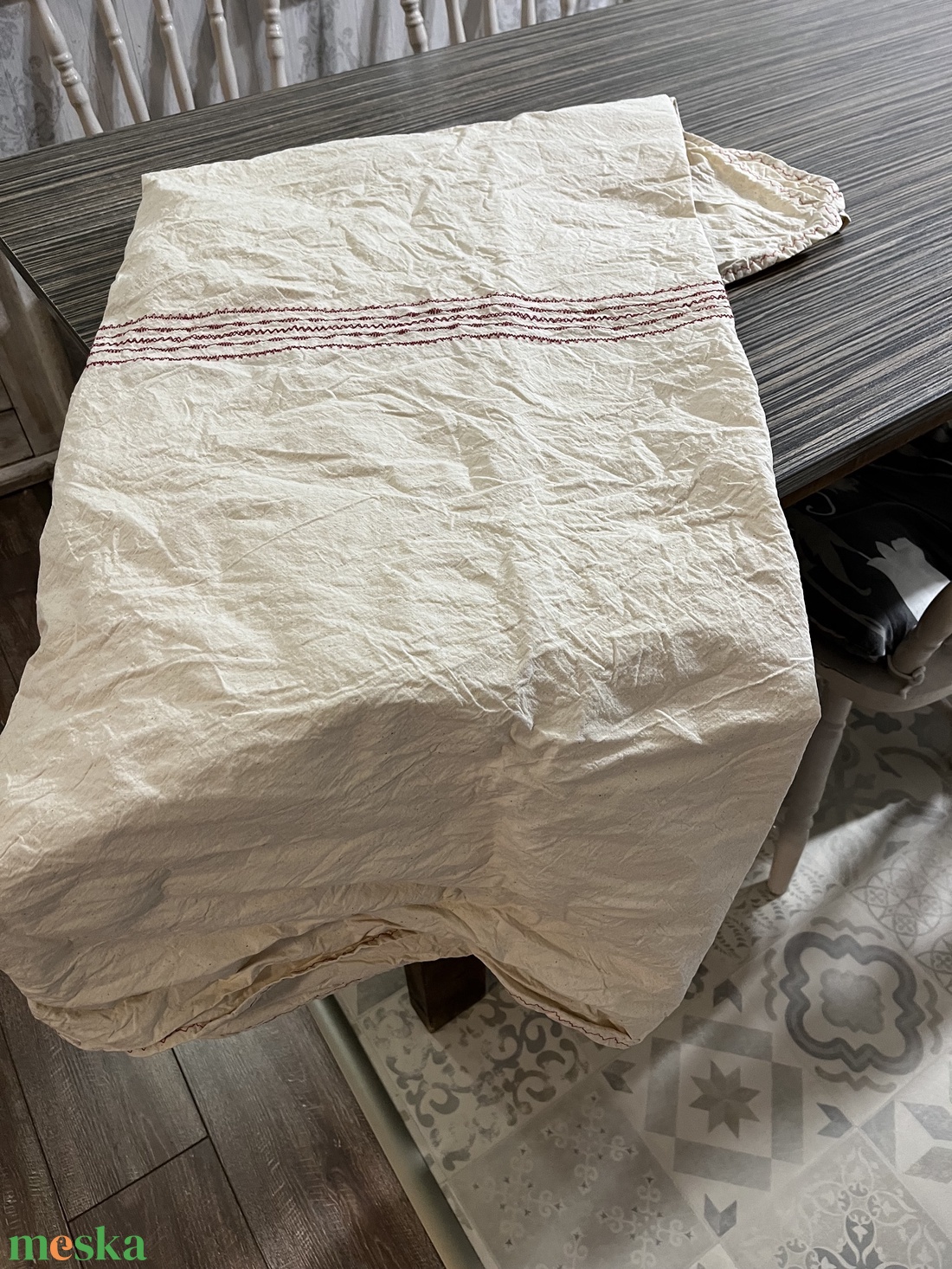 Hímzett, vászon asztalterítő - otthon & életmód - konyhafelszerelés, tálalás - tálalás - terítő - Meska.hu