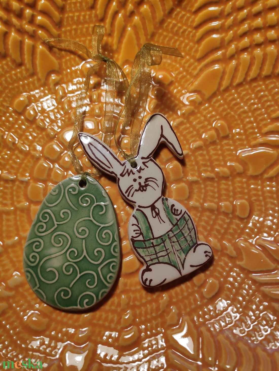 Húsvéti kerámia nyuszi és tojás készletben - művészet - szobor - kerámia - Meska.hu