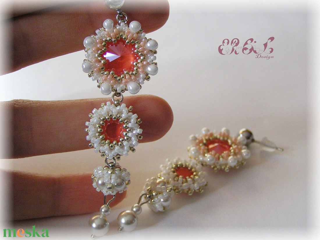 Korallpiros Swarovski fülbevaló  - ékszer - fülbevaló - lógó fülbevaló - Meska.hu
