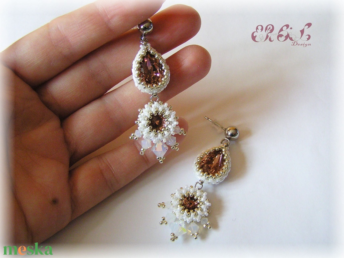 Rózsaszín-fehér-ezüst Swarovski fülbevaló - ékszer - fülbevaló - lógó fülbevaló - Meska.hu Rózsaszín-fehér-ezüst Swarovski fülbevaló - ékszer - fülbevaló - lógó fülbevaló - Meska.hu