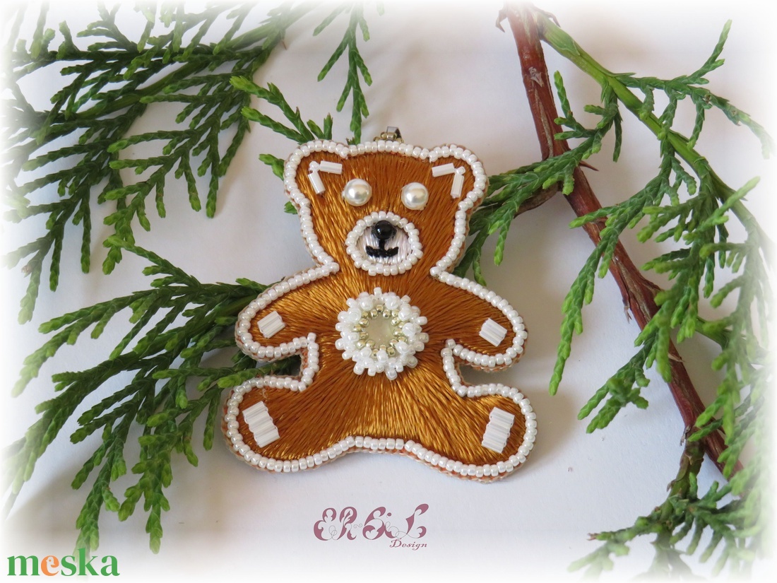 Gyöngyhímzett mézeskalács maci - ékszer - nyaklánc - medál - Meska.hu