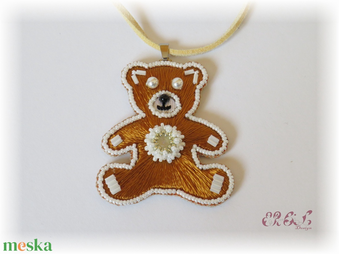 Gyöngyhímzett mézeskalács maci - ékszer - nyaklánc - medál - Meska.hu