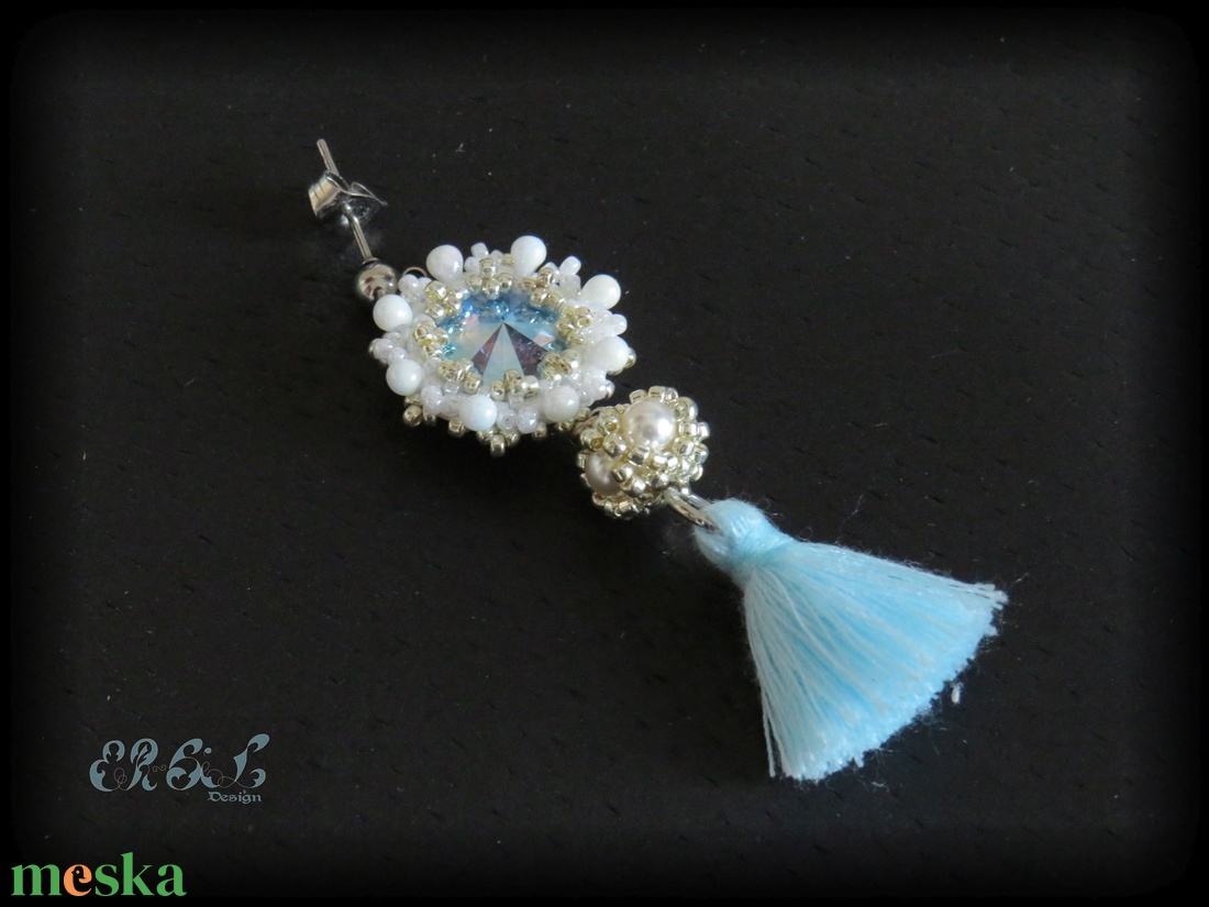 Világoskék - fehér bojtos Swarovski fülbevaló - ékszer - fülbevaló - rojtos fülbevaló - Meska.hu Világoskék - fehér bojtos Swarovski fülbevaló - ékszer - fülbevaló - rojtos fülbevaló - Meska.hu