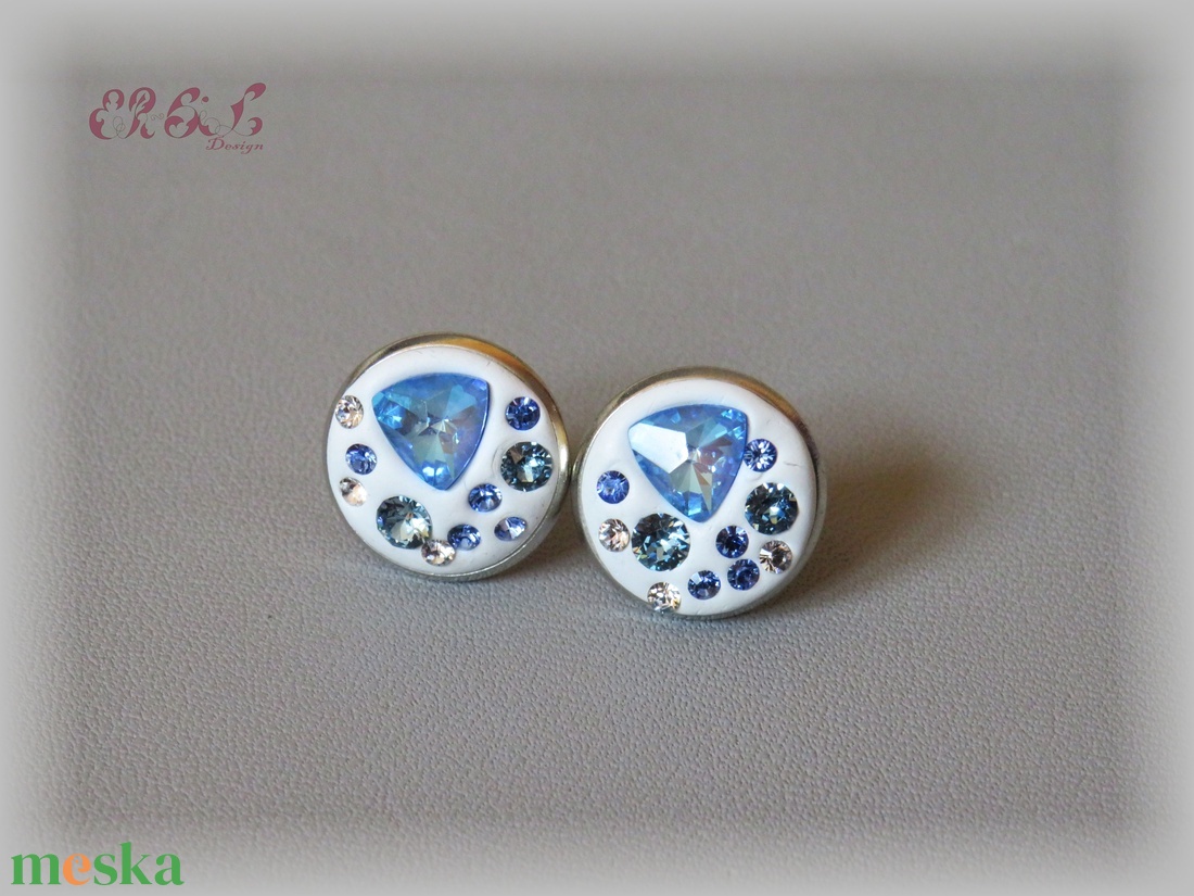 Valami kék, ékszergyurma fülbevaló Swarovski kristályokkal - ékszer - fülbevaló - pötty fülbevaló - Meska.hu Valami kék, ékszergyurma fülbevaló Swarovski kristályokkal - ékszer - fülbevaló - pötty fülbevaló - Meska.hu