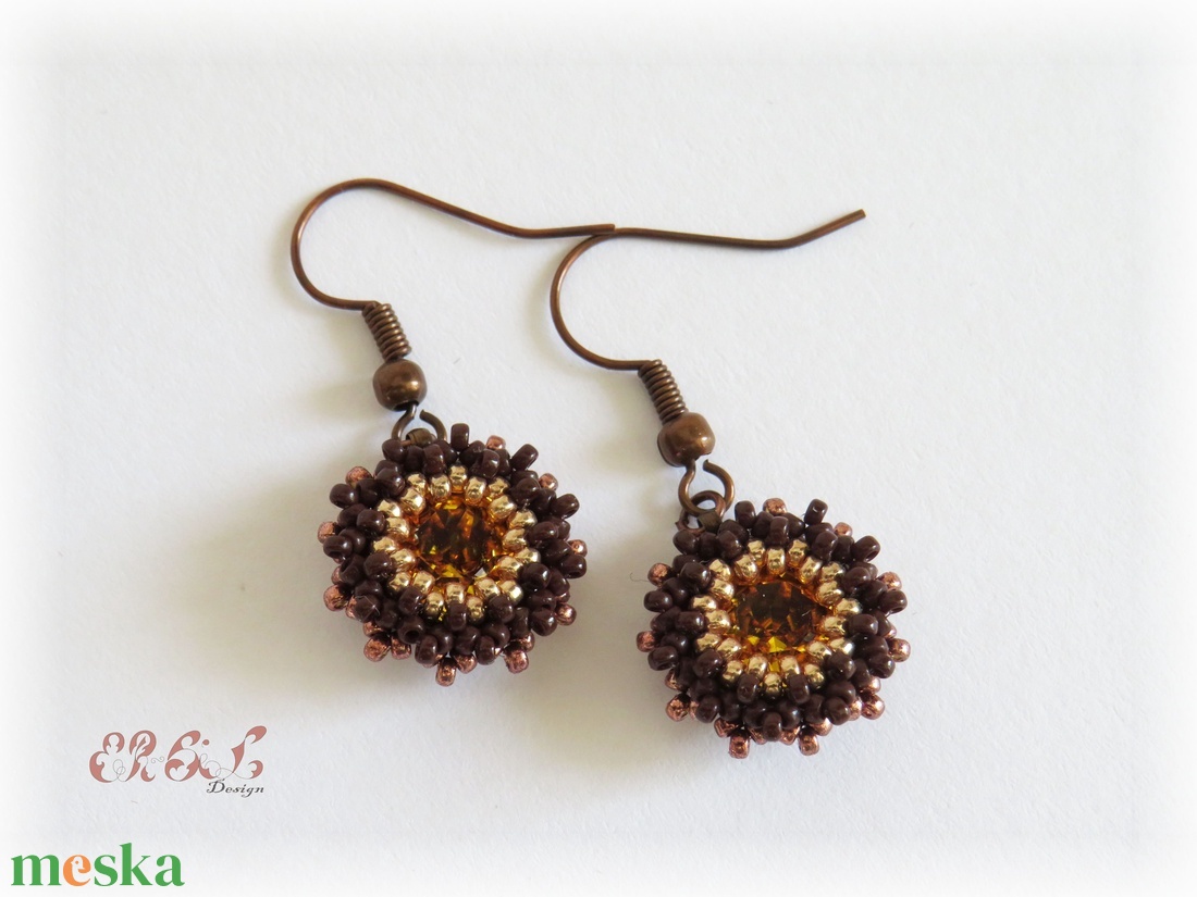 Barna - sárga - arany fülbevaló Swarovski kövekkel - ékszer - fülbevaló - lógós kerek fülbevaló - Meska.hu Barna - sárga - arany fülbevaló Swarovski kövekkel - ékszer - fülbevaló - lógós kerek fülbevaló - Meska.hu