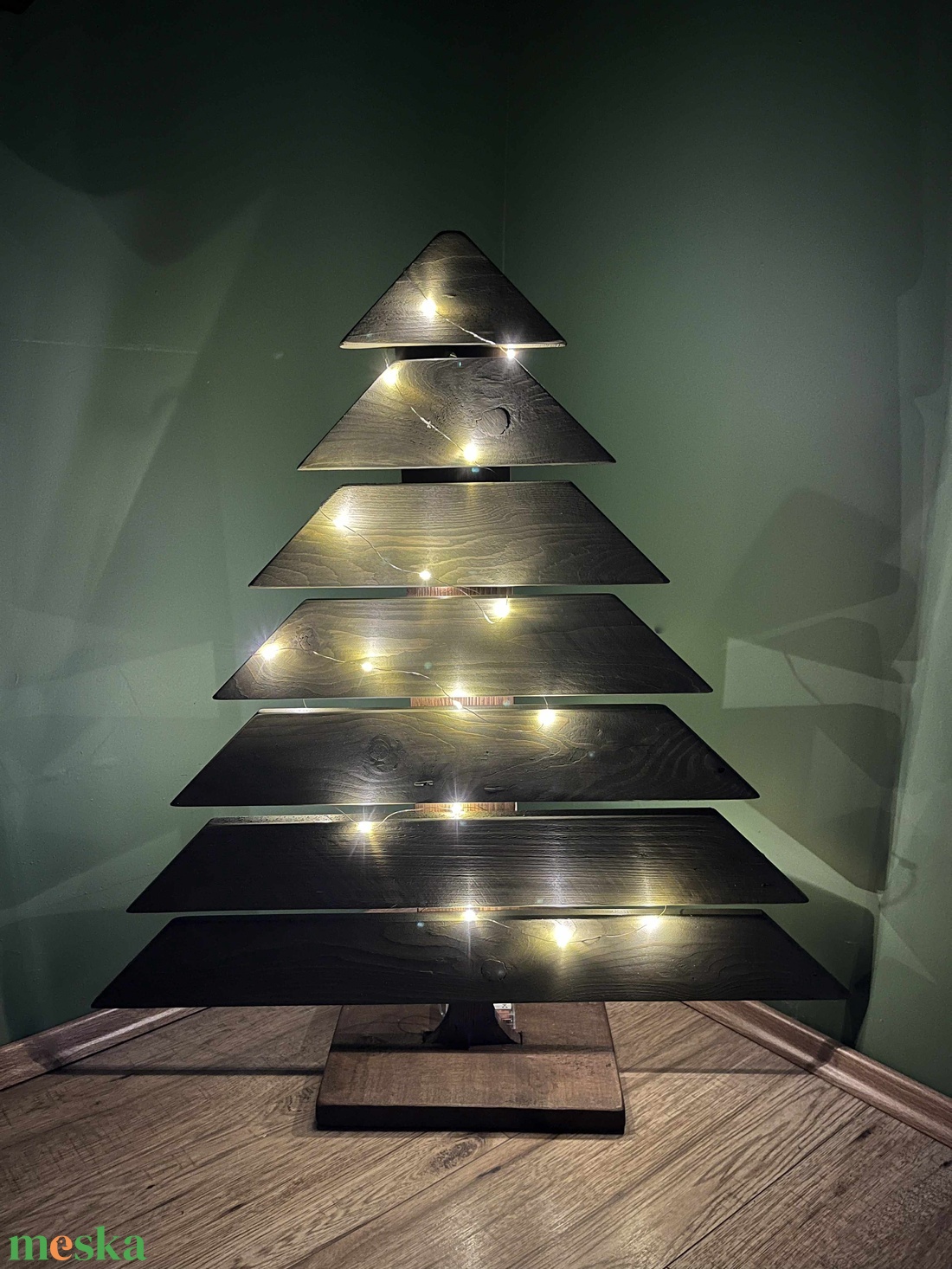 Karácsonyi fenyőfa dekoráció újrahasznosított fából - karácsony - karácsonyi lakásdekoráció - karácsonyi lakásdíszek - Meska.hu Karácsonyi fenyőfa dekoráció újrahasznosított fából - karácsony - karácsonyi lakásdekoráció - karácsonyi lakásdíszek - Meska.hu