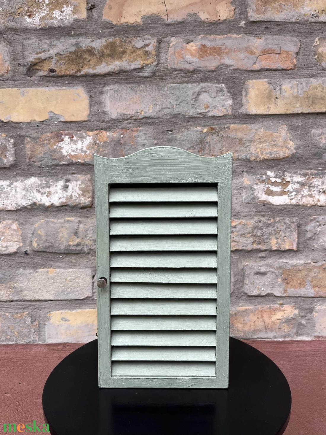 Felújított fa kulcsos szekrényke - otthon & életmód - dekoráció - fali és függő dekoráció - fali kulcstartó - Meska.hu Felújított fa kulcsos szekrényke - otthon & életmód - dekoráció - fali és függő dekoráció - fali kulcstartó - Meska.hu