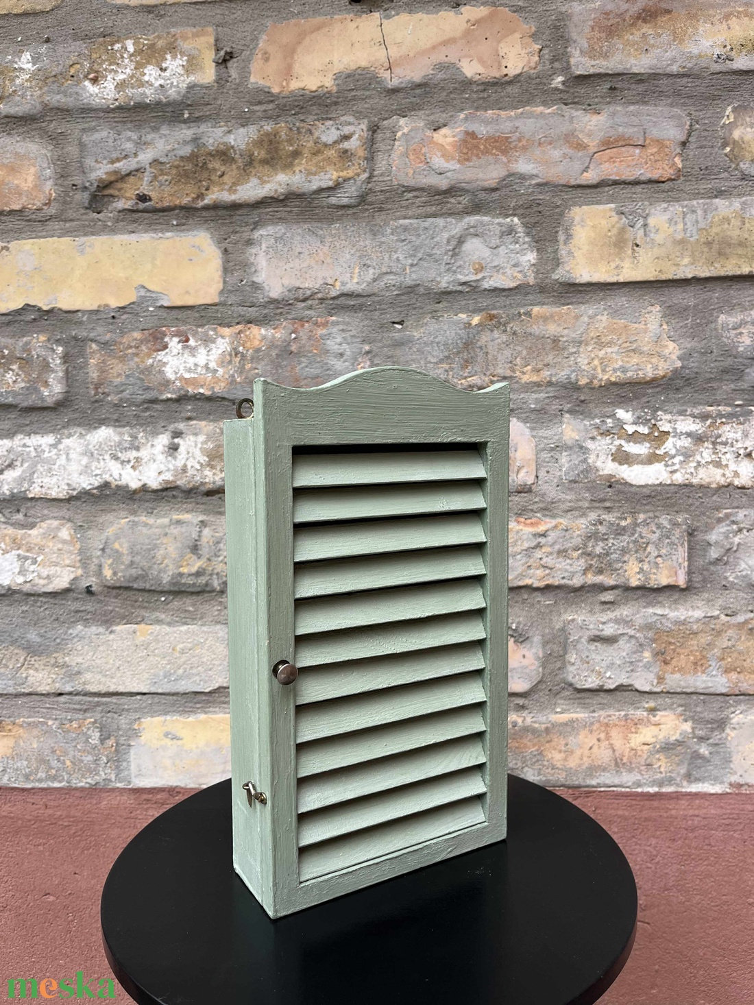 Felújított fa kulcsos szekrényke - otthon & életmód - dekoráció - fali és függő dekoráció - fali kulcstartó - Meska.hu Felújított fa kulcsos szekrényke - otthon & életmód - dekoráció - fali és függő dekoráció - fali kulcstartó - Meska.hu