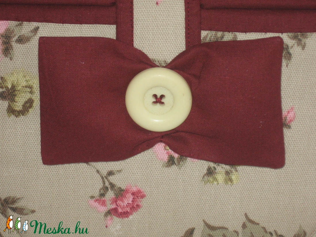 Varró- vagy kézimunka kosár bézs alapon rózsás -  - Meska.hu