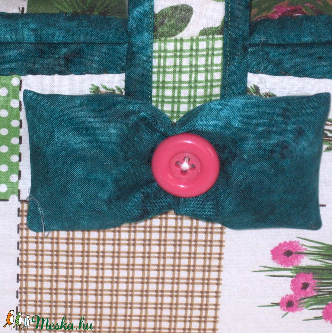 Kézimunka-  vagy  varróeszköztartó kosár  fűszer növényekkel dísztített anyagból (Varrókosár) - otthon & életmód - lakástextil - varrókellék - Meska.hu