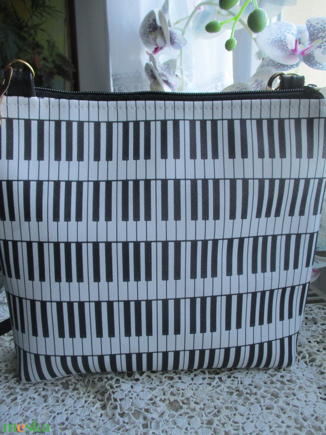 Oldaltáska----Műbőr-- - táska & tok - kézitáska & válltáska - vállon átvethető táska - Meska.hu