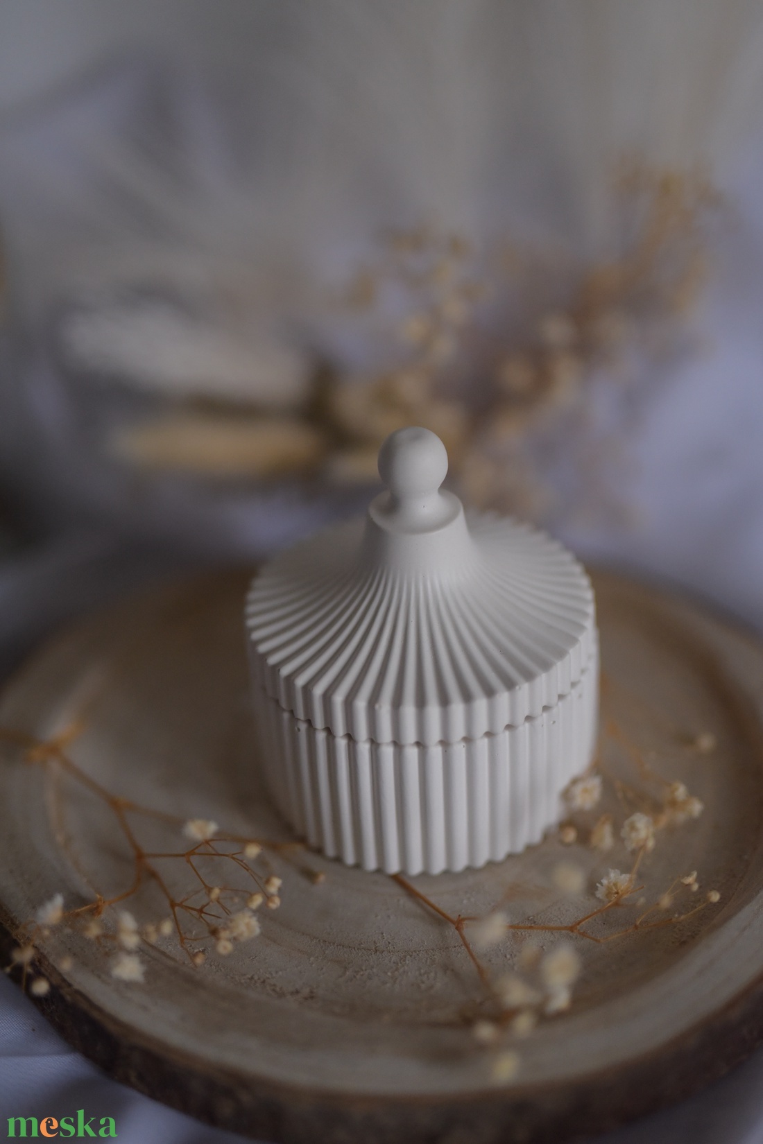 Elegance Daisy szójaviasz illatgyertya Természet ihlette finomság ékszerdobozba zárva - otthon & életmód - gyertya, illat, aroma - gyertya - Meska.hu Elegance Daisy szójaviasz illatgyertya Természet ihlette finomság ékszerdobozba zárva - otthon & életmód - gyertya, illat, aroma - gyertya - Meska.hu