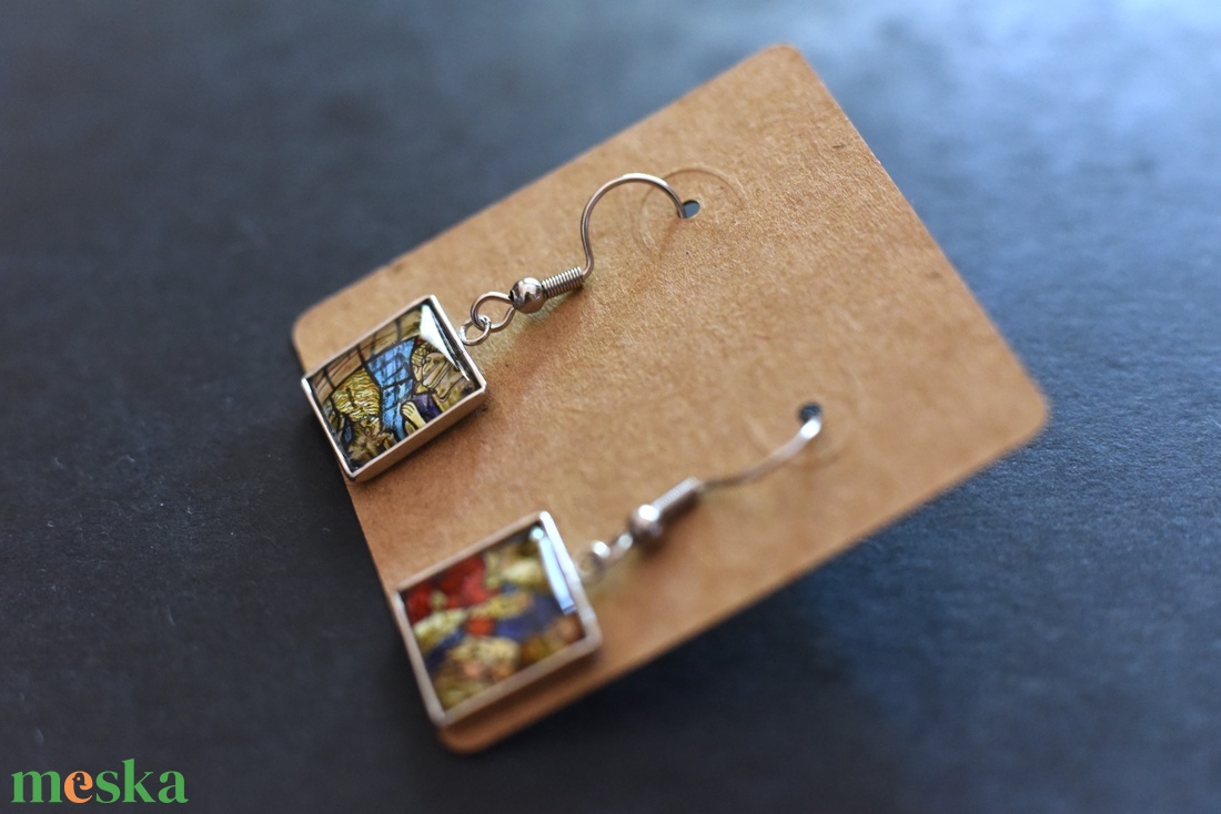 Üvegablak bélyeg fülbevaló - ékszer - fülbevaló - lógó fülbevaló - Meska.hu