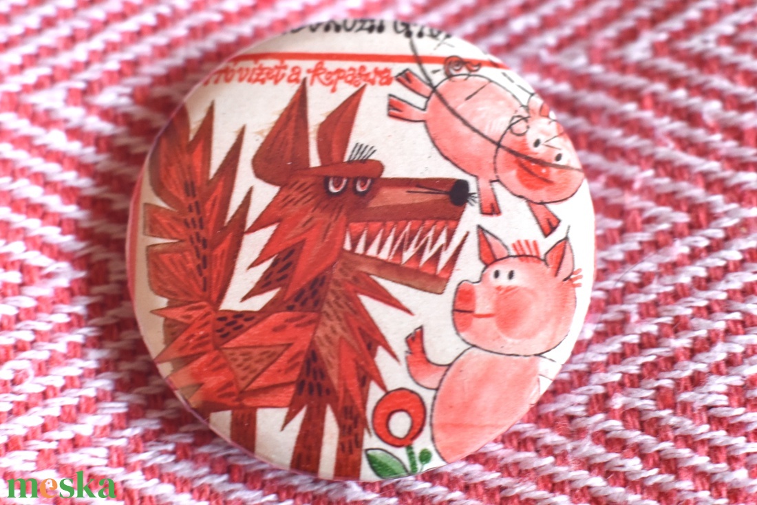 Mese bélyeg kitűző - ékszer - kitűző és bross - Meska.hu