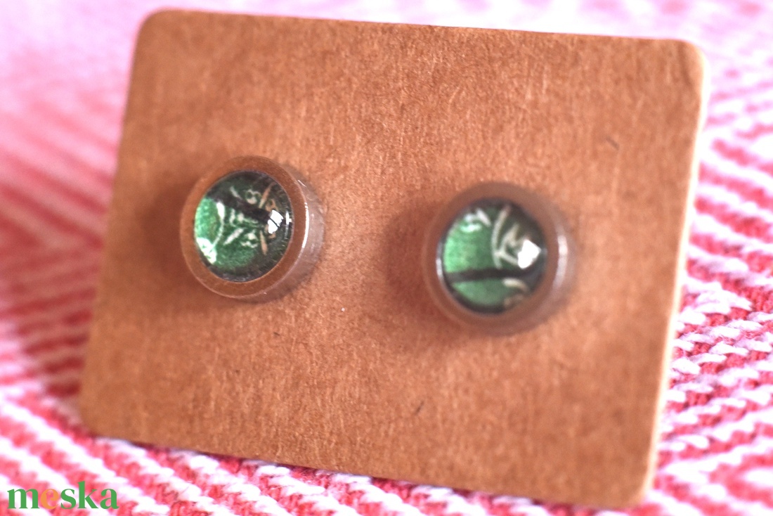 Zöld bélyeg fülbevaló - ékszer - fülbevaló - pötty fülbevaló - Meska.hu