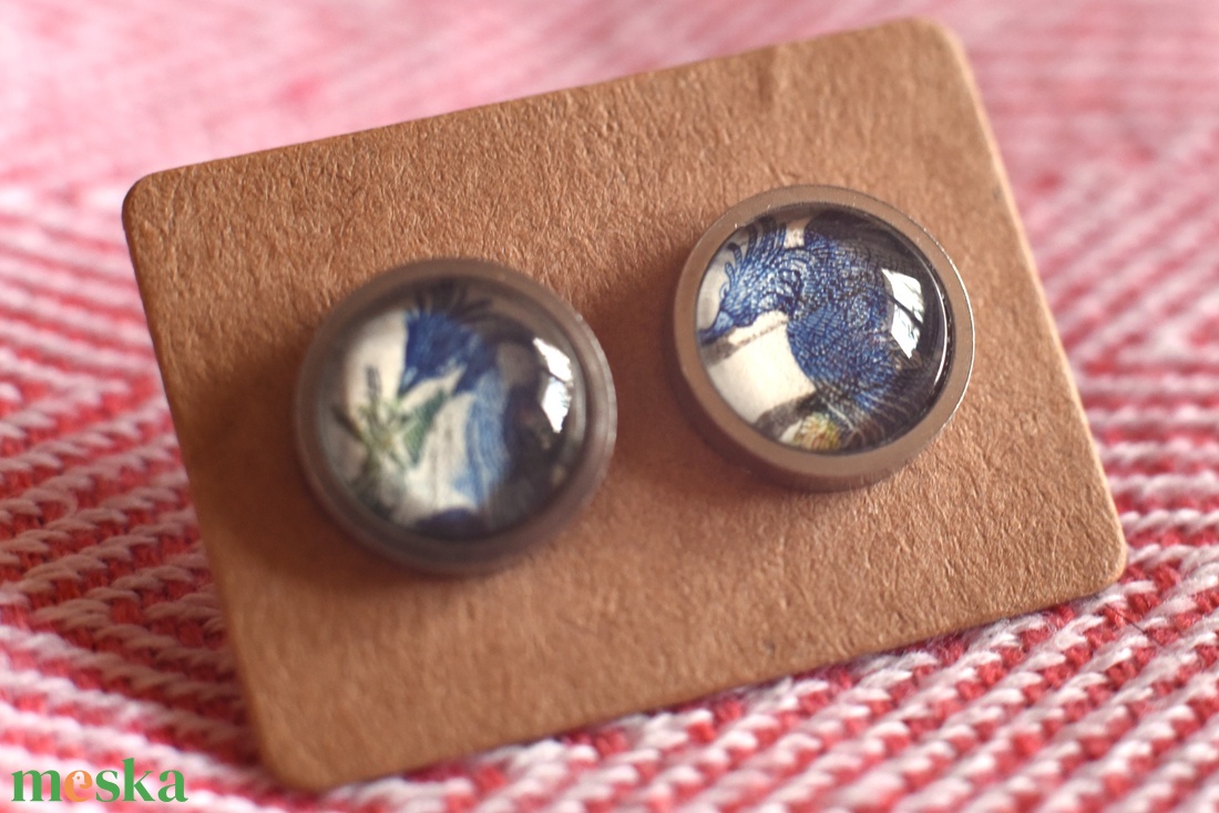 Kék madár bélyeg fülbevaló - ékszer - fülbevaló - pötty fülbevaló - Meska.hu