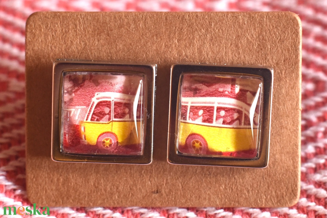 Sárga busz bélyeg fülbevaló - ékszer - fülbevaló - pötty fülbevaló - Meska.hu